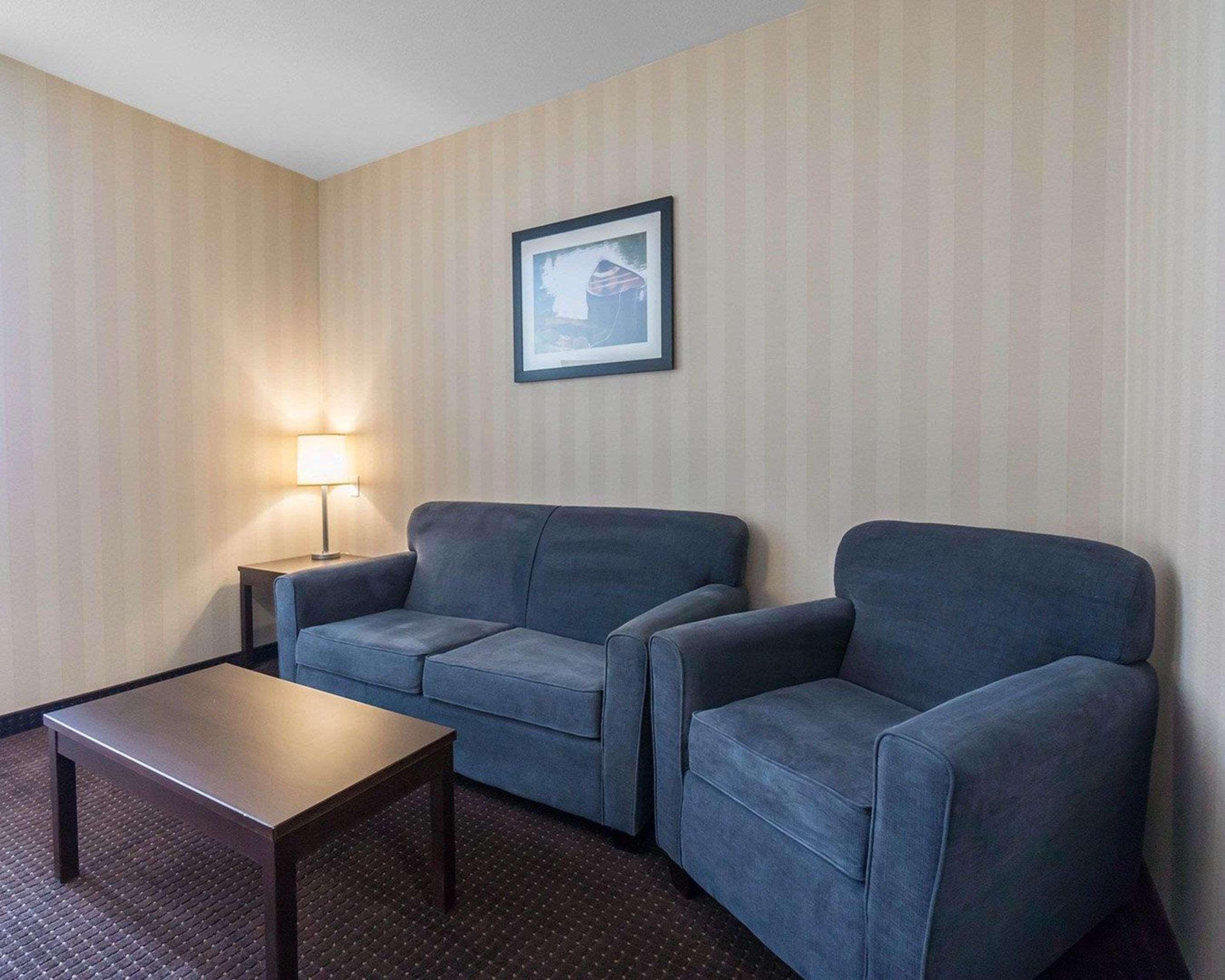 Comfort Inn & Suites Fox Creek Exterior foto